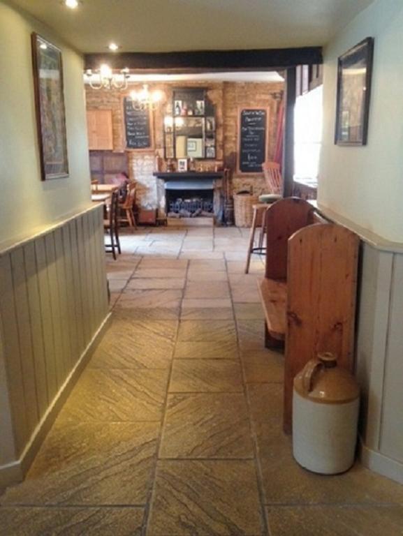 Bed and Breakfast The Royal Oak Burford Esterno foto